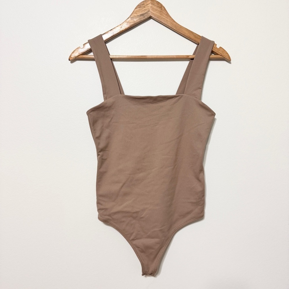 Abercrombie & Fitch Soft A&F Bodysuit Square Neck Tank Top Size Small Brown